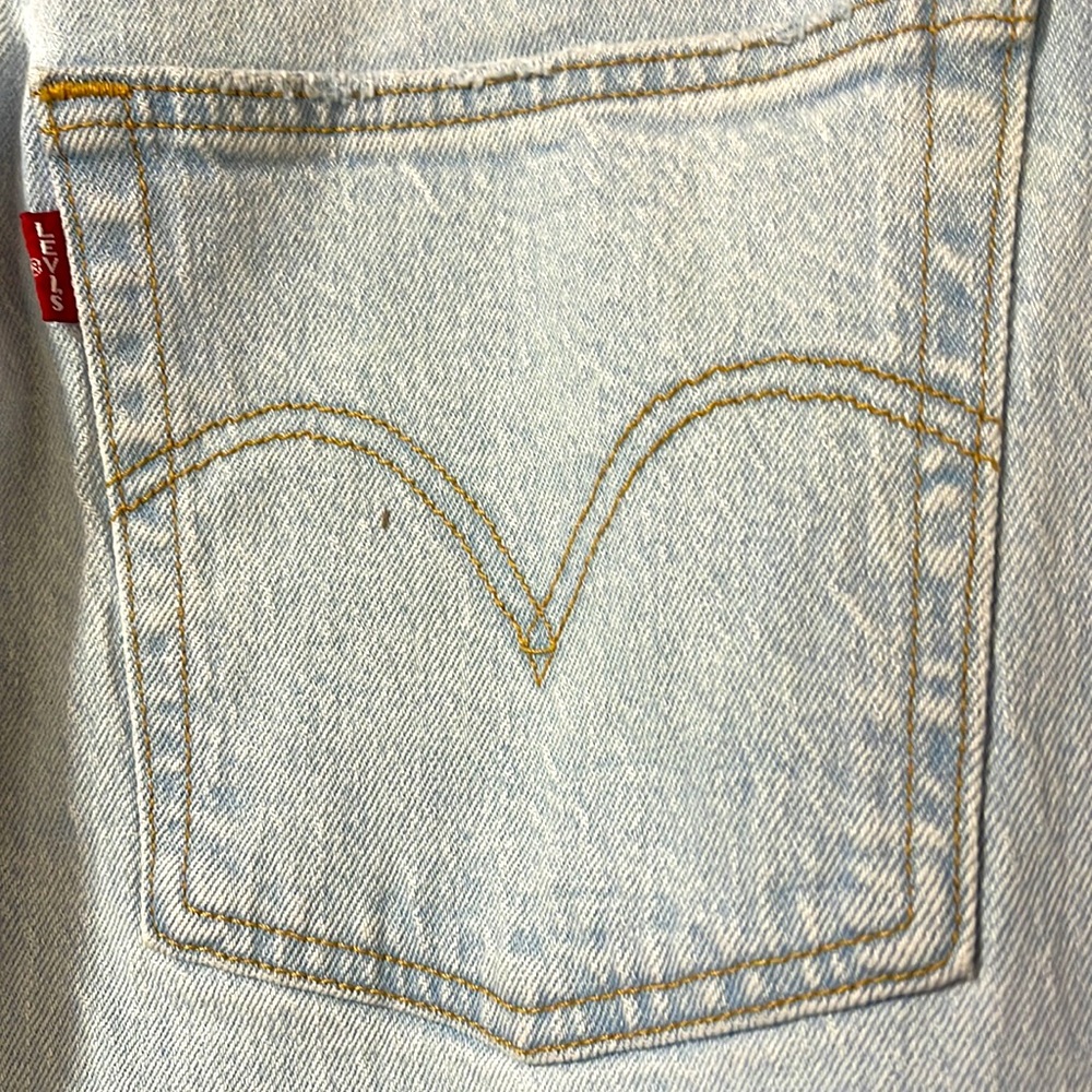 NEW Levi’s Ribcage Super High Rise Distressed Jeans - Picture 5 of 6